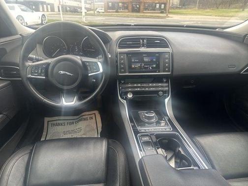 2018 Jaguar XE 25t Prestige