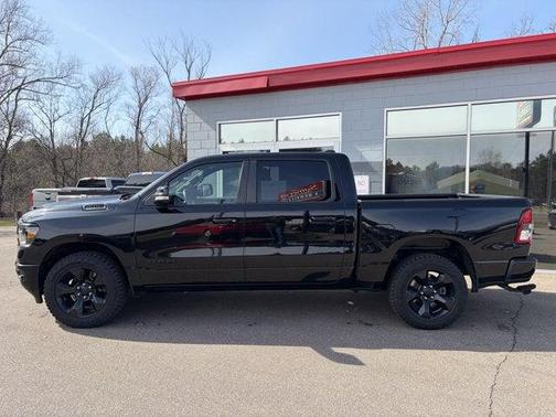 Diamond Black Crystal Pearlcoat 2019 RAM 1500 Big Horn