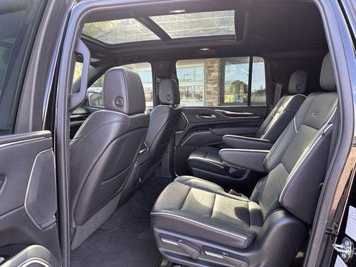 2023 Cadillac Escalade ESV Sport