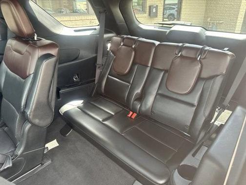 Rapid Red Metallic Tinted Clearcoat 2023 Ford Explorer Platinum