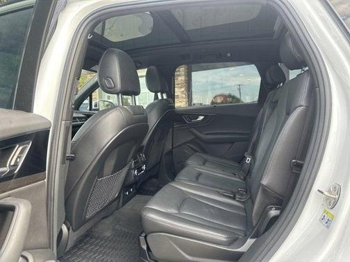 2019 Audi Q7 55 Prestige