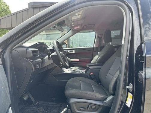 Agate Black Metallic 2023 Ford Explorer XLT