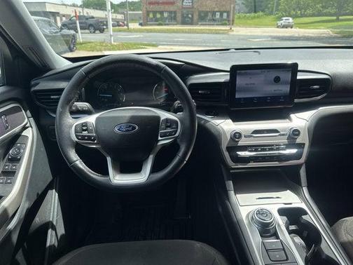 Agate Black Metallic 2023 Ford Explorer XLT