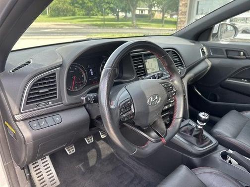 2018 Hyundai ELANTRA Sport