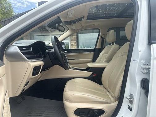Bright White Clearcoat 2022 Jeep Grand Cherokee L Limited