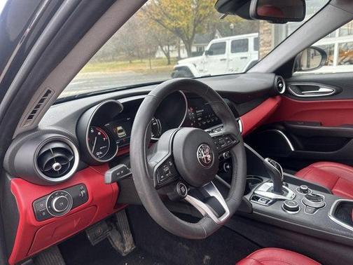 2020 Alfa Romeo Giulia Base