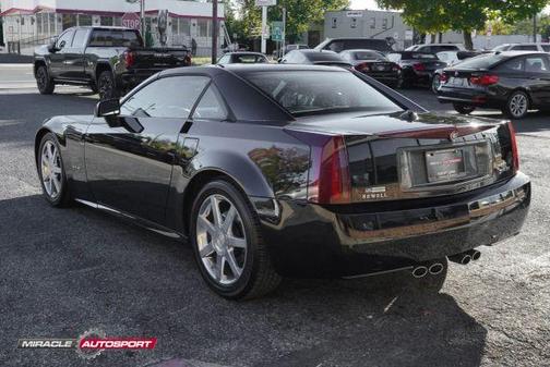 2005 Cadillac XLR Base