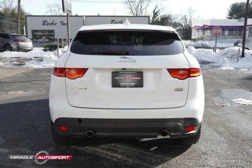 2019 Jaguar F-PACE 25t Premium