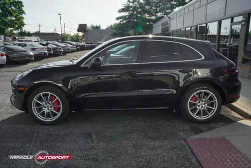 2017 Porsche Macan Turbo
