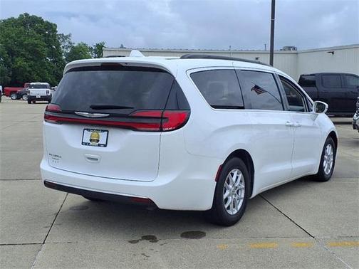 2022 Chrysler Pacifica Touring-L