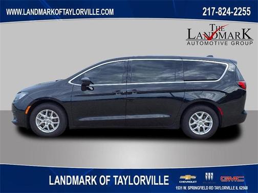 2023 Chrysler Voyager LX