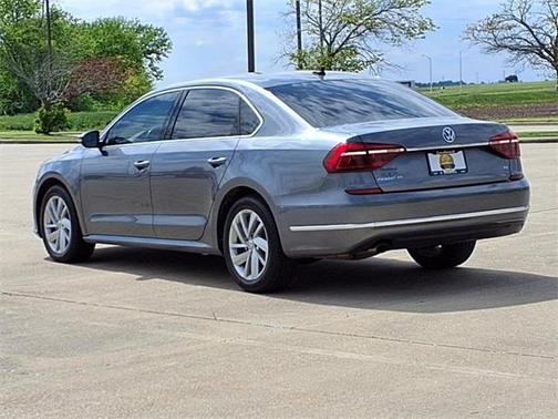 2018 Volkswagen Passat 2.0T SE