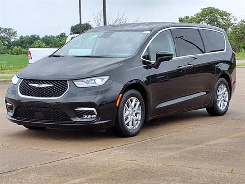 2023 Chrysler Pacifica Touring-L