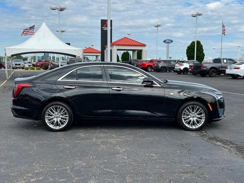 2023 Cadillac CT4 Luxury