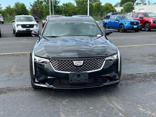 2023 Cadillac CT4 Luxury