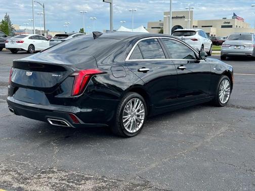 2023 Cadillac CT4 Luxury