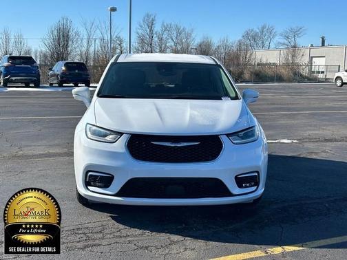 2022 Chrysler Pacifica Hybrid Touring L