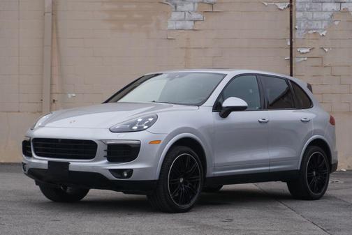 2017 Porsche Cayenne Platinum Edition
