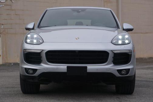 2017 Porsche Cayenne Platinum Edition