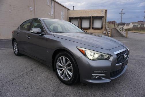 2015 INFINITI Q50 Premium
