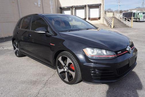 2016 Volkswagen Golf GTI 2.0T SE 4-Door