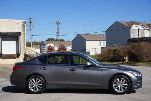 2015 INFINITI Q50 Base