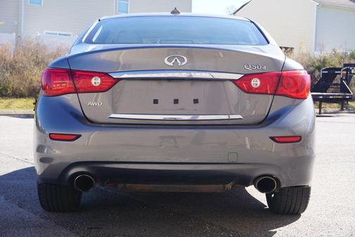 2015 INFINITI Q50 Base