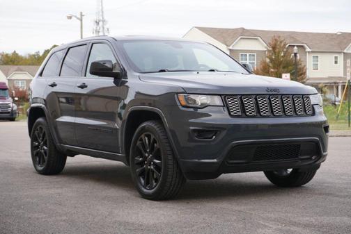 2017 Jeep Grand Cherokee Altitude