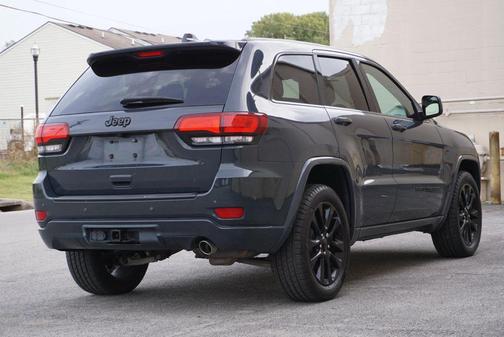 2017 Jeep Grand Cherokee Altitude