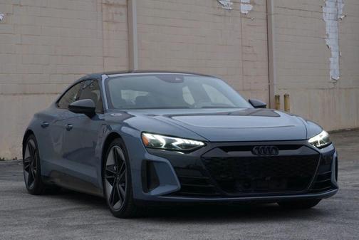 2022 Audi RS e-tron GT quattro