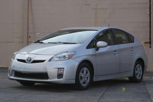 2010 Toyota Prius III