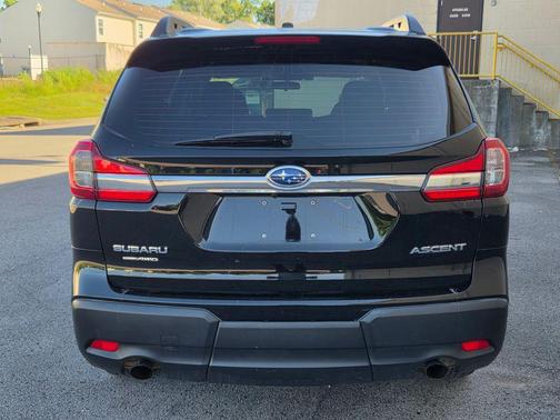 2019 Subaru Ascent Base 8-Passenger