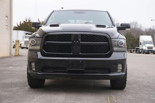 2018 RAM 1500 Night Crew Cab 4x4 6'4' Box