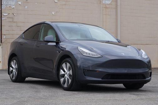 2022 Tesla Model Y Long Range Dual Motor All-Wheel Drive