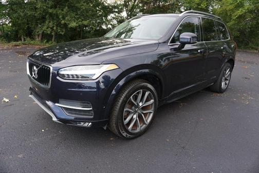 Magic Blue Metallic 2016 Volvo XC90 T6 Momentum