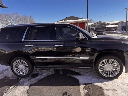 2017 Cadillac Escalade Platinum