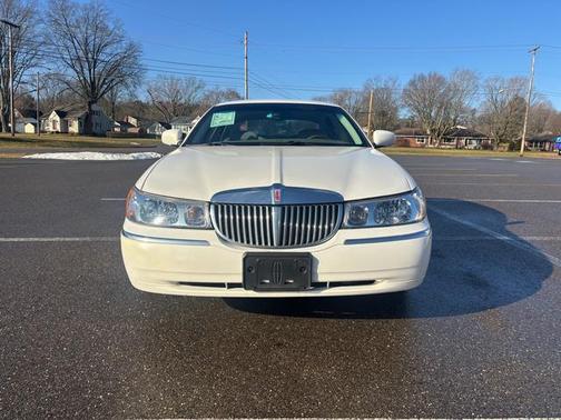 2002 Lincoln Town Car Cartier
