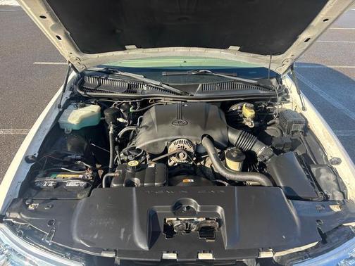 2002 Lincoln Town Car Cartier