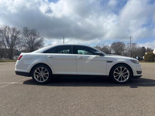 2016 Ford Taurus Limited
