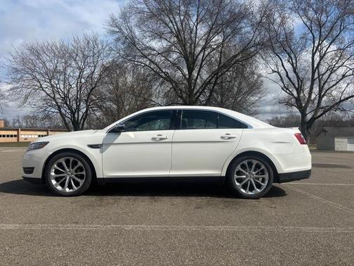 2016 Ford Taurus Limited