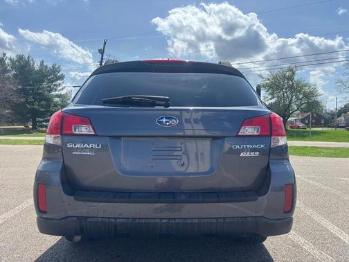 Carbide Gray Metallic 2014 Subaru Outback 2.5i Premium