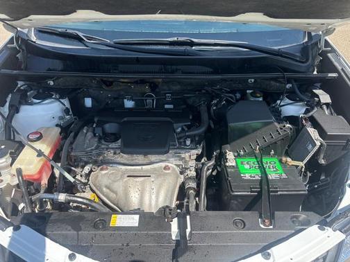 Super White 2015 Toyota RAV4 XLE
