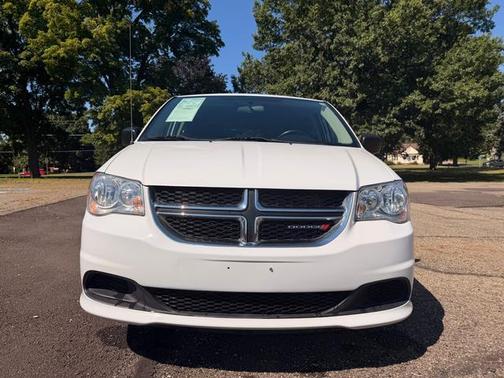 White Knuckle Clearcoat 2017 Dodge Grand Caravan SE
