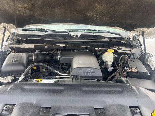 Bright White Clearcoat 2019 RAM 1500 Classic Tradesman