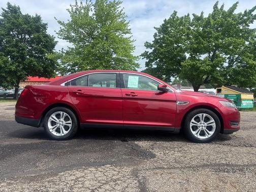 Ruby Red Metallic Tinted Clearcoat 2017 Ford Taurus SEL