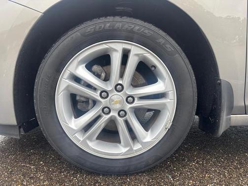 Tungsten Metallic 2017 Chevrolet Cruze LT