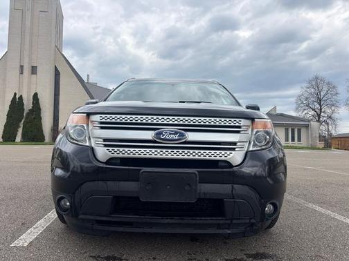 Tuxedo Black Metallic 2014 Ford Explorer XLT