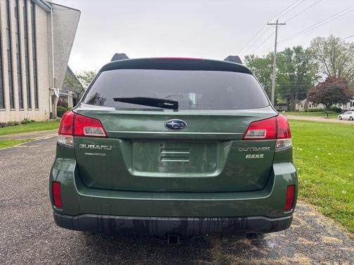 Cypress Green Pearl 2011 Subaru Outback 2.5i Premium