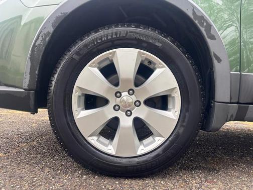 Cypress Green Pearl 2011 Subaru Outback 2.5i Premium