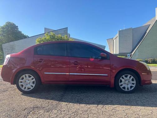 Red Brick 2010 Nissan Sentra 2.0